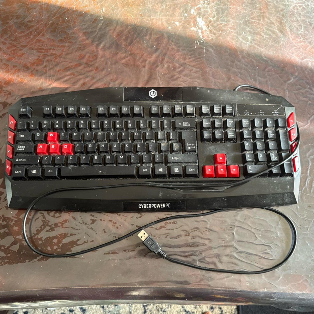 Cyberpower PC Gaming Keyboard Multimedia Control Gaming Wired USB Keyboard - Picture 2 of 7